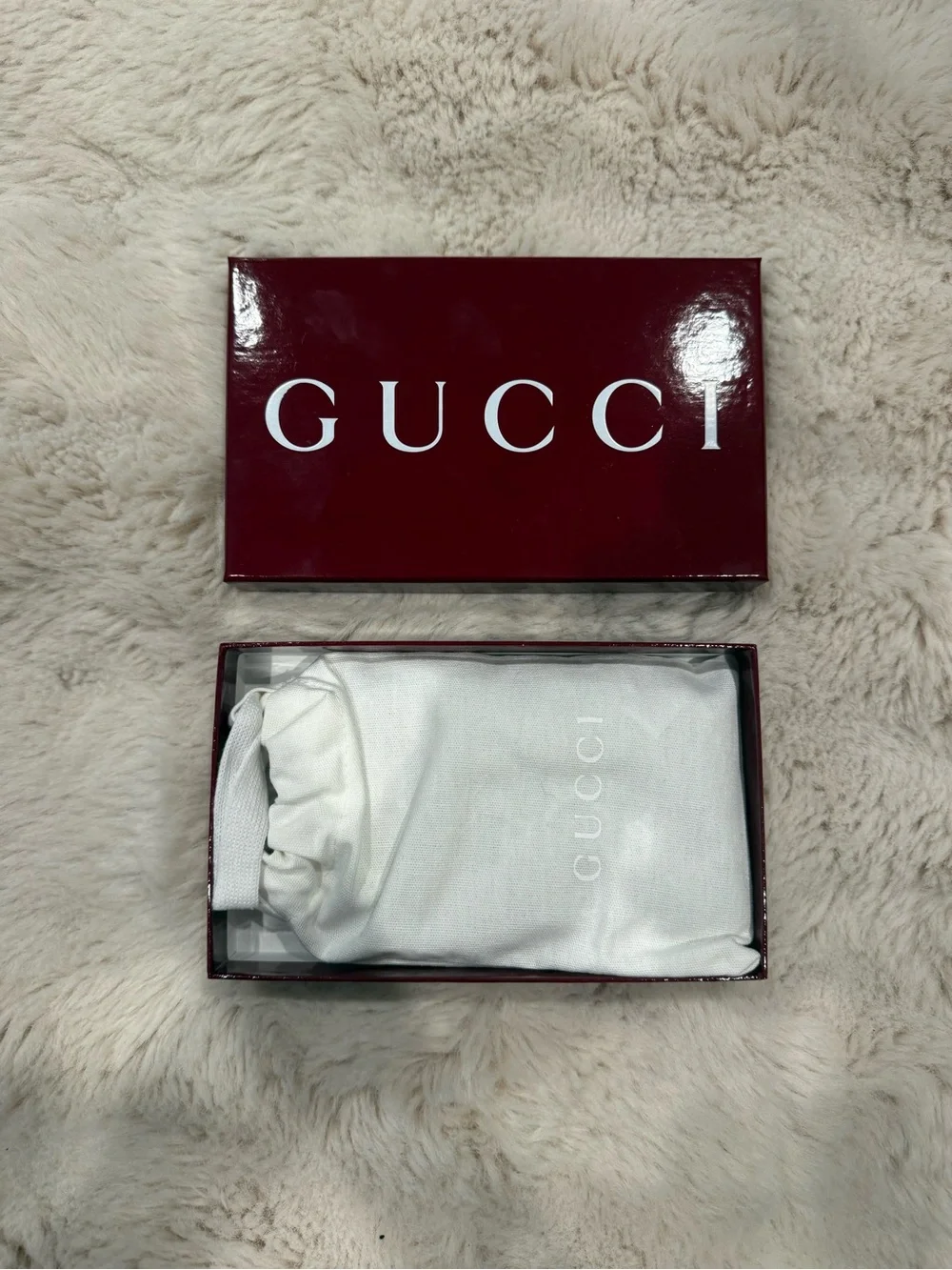 Gucci Beige & Silver GG Supreme Zip Key Card Holder - Picture 3 of 5